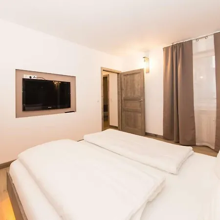 Apartment L-dom *